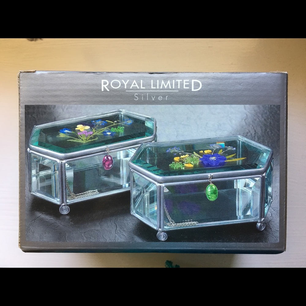 Royal Limited Glass jewelry box